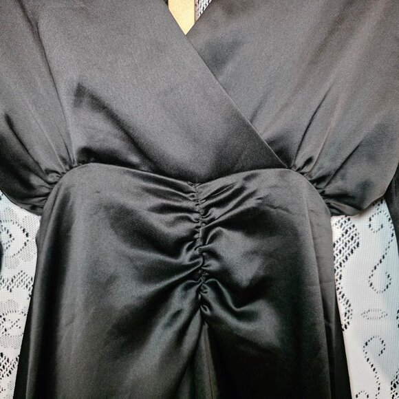 NWT Du Paradis Long Sleeve Deep V Ruched Dress Black - Picture 4 of 11